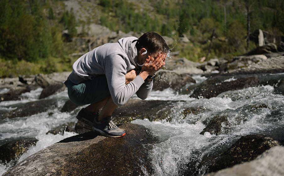 JBL Endurance Peak 4 IP68 resistente all'acqua e alla polvere - Immagine