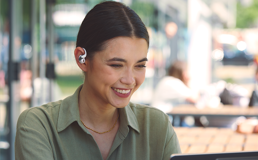 JBL Sense Pro 4-mic chiamate nitide e chiare 2.0 con algoritmo addestrato dall'intelligenza artificiale - Immagine